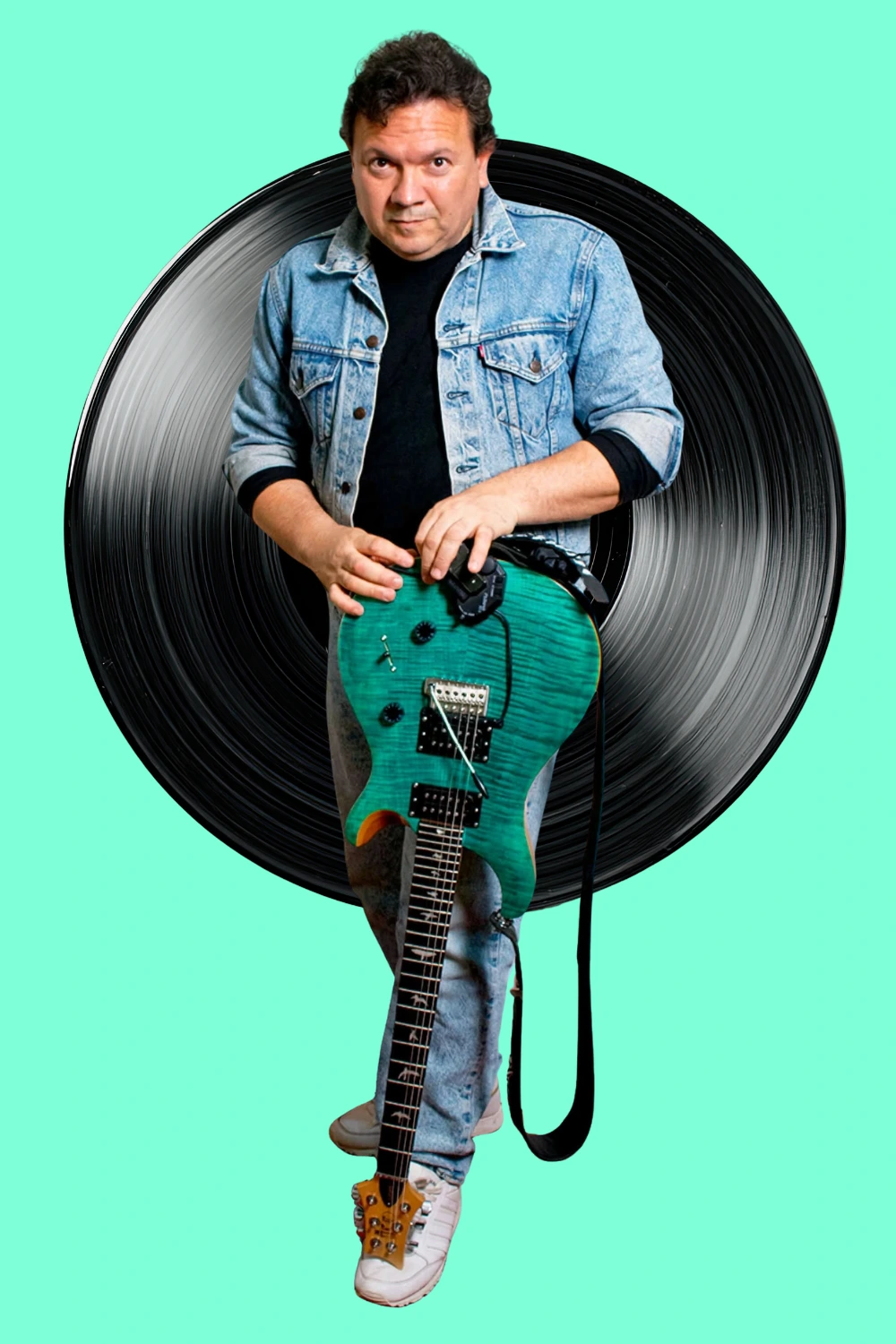 Aarón Suazo, guitarra y sintetizador Roland GR-55 de Vermut Banda en Concepción & Chiguayante